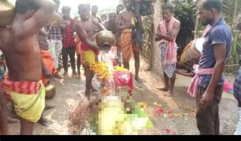 Desa Di India Ini Punya Ritual Aneh Untuk Menghidupkan Kembali Orang Yang Mati