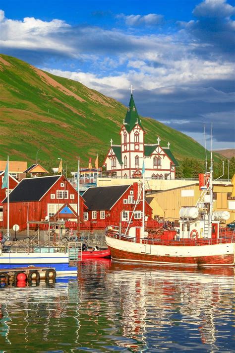 Húsavík Port Beautiful Places To Visit Iceland Travel Iceland Vacation