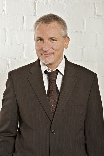 Army naik pitam dan menuntut permintaan maaf. Matthias Matuschik - Moderator, Kabarettist, Entertainer ...