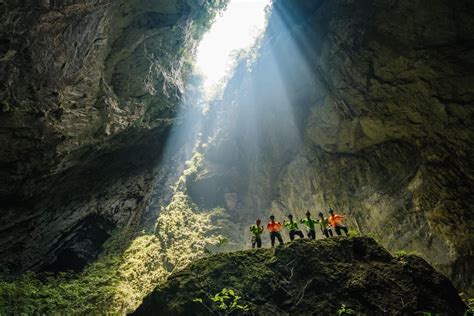 Worlds Top 5 Tropical Caves To Explore During Vacations Touring Details