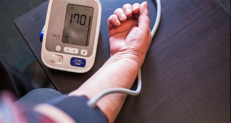 Berikut cara untuk mengontrol tekanan tekanan darah. Cara Menurunkan Tekanan Darah Tinggi Tanpa Mengonsumsi Obat