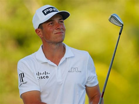 Holland is famous more on the internet and social media and has won the norwegian national. Viktor Hovland What's In The Bag? - Norway's Finest