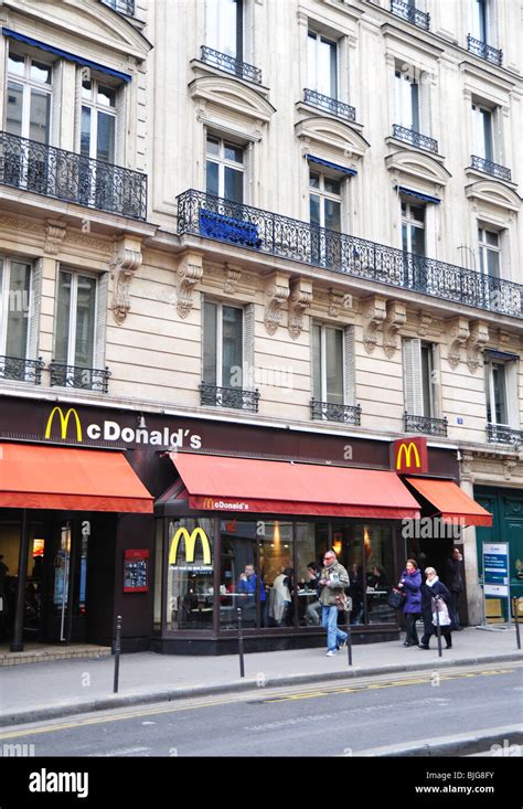 Mcdonalds In Paris Stock Photo Alamy