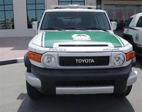 Toyota Fj Cruiser Suv Joins The Dubai Police Fleet Carmagram