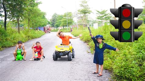 Kids Pretend Play With Traffic Signs Learn Colors Traffic Lights Song