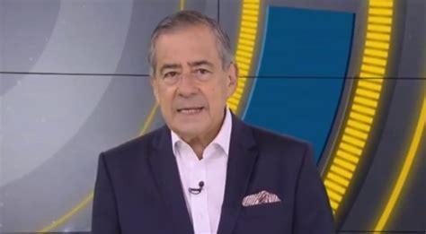Escreva o êxito de ensaio de definição. RÁDIO COMUNITÁRIA DE CAMPO REDONDO: MORRE O JORNALISTA E ...