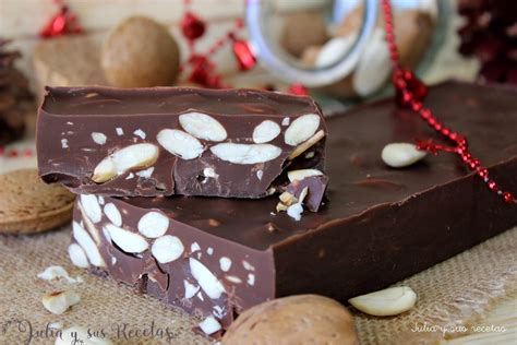 JULIA Y SUS RECETAS Turrón de chocolate con almendra