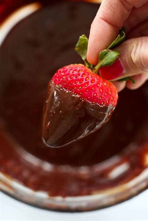 When it is steaming, cover your saucepan with your heat resistant dish and add your cacao butter. How to Make Vegan Chocolate Ganache - Happy Healthy Mama