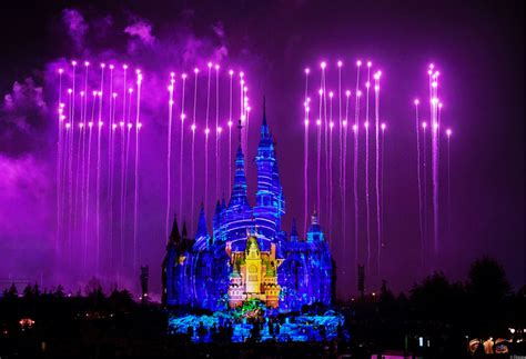 News Shanghai Disney Resort Unveils Their Fifth Anniversary Logo