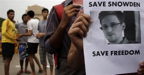 snowden should take venezuelan asylum offer russian official says los angeles times
