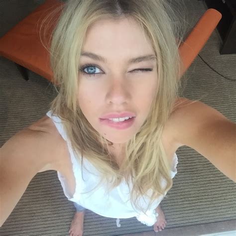 Stella Maxwell Sexy Leaked Fappening Selfie 1 Photo Thefappening