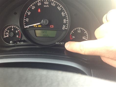 Hier gibt es infos zur winterzeit 2020. Die Uhr im Skoda umstellen - So geht´s