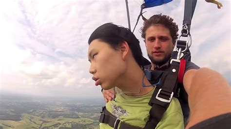 Guy Passing Out Doing 360° Skydiving Youtube