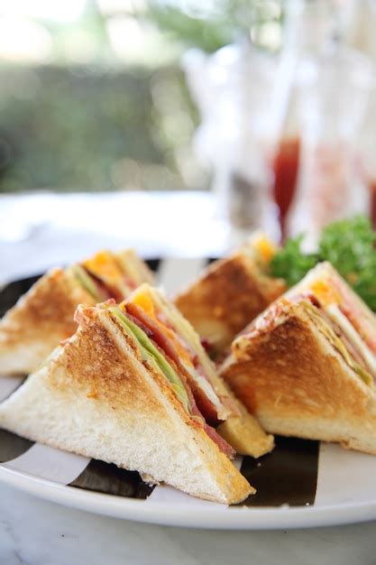 Premium Photo Breakfast Club Sandwich With Chips