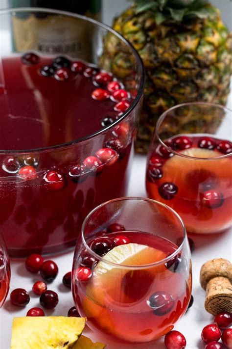 Perfect for a christmas party! Cranberry Champagne Punch | Recipe | Christmas cocktails recipes, Champagne recipe