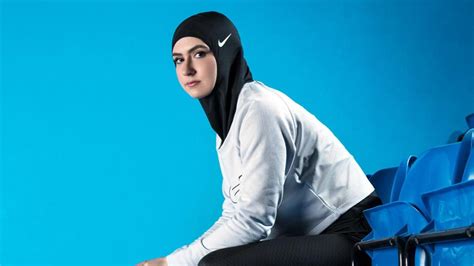 Pro Hijab Nike K Ndigt Kopftuch F R Muslimische Sportlerinnen An Welt