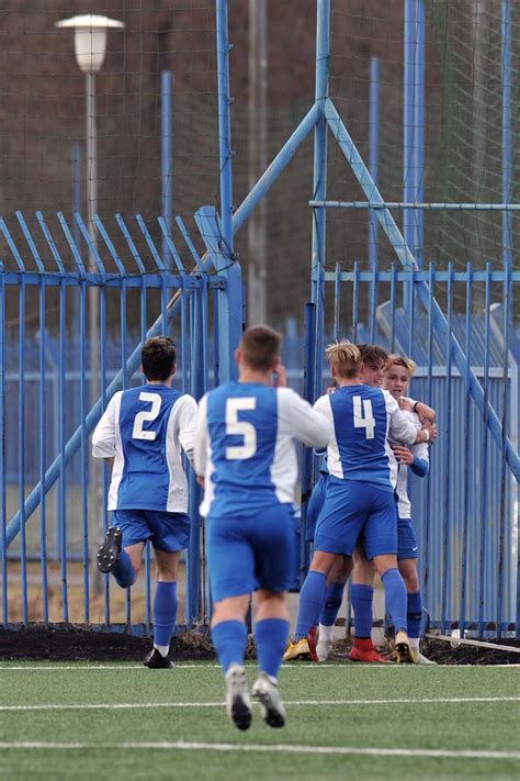 Ook heeft de stad een ijshockeyclub die op het hoogste nationale niveau speelt, bílí tygři liberec. FC Slovan Liberec | Fotogalerie