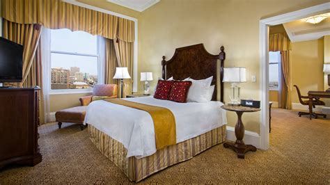 The Roosevelt New Orleans A Waldorf Astoria Hotel Hotel Review Condé Nast Traveler
