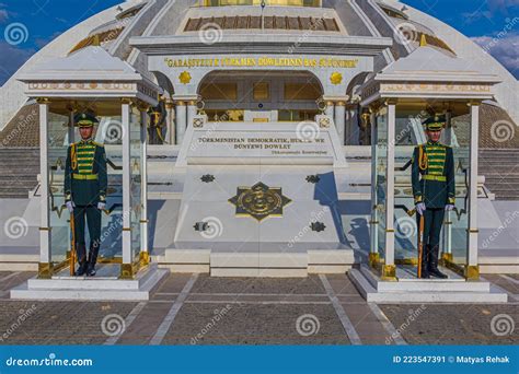Ashgabat Independence Monument 01 Royalty Free Stock Photography