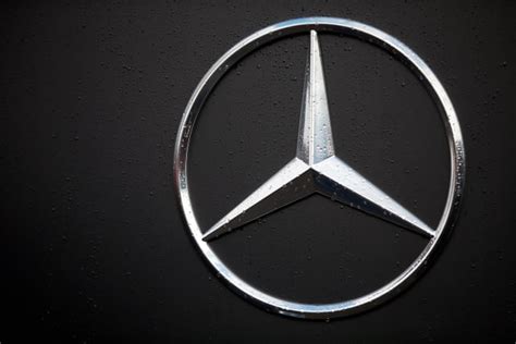Mercedes Benz Apologises To China Over Dalai Lama Quote
