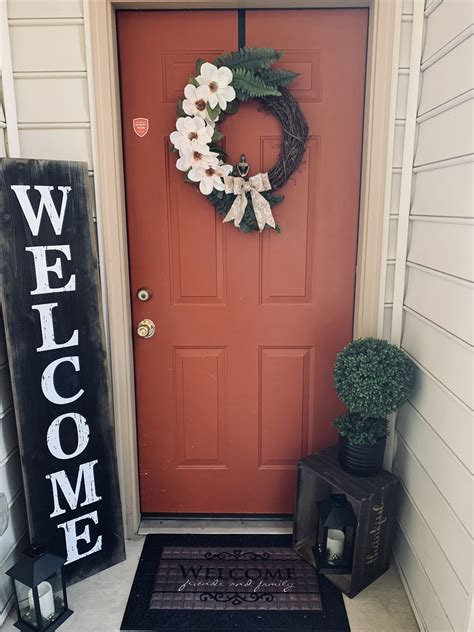 Rustic Entryway or doorway decor inspiration for home ...