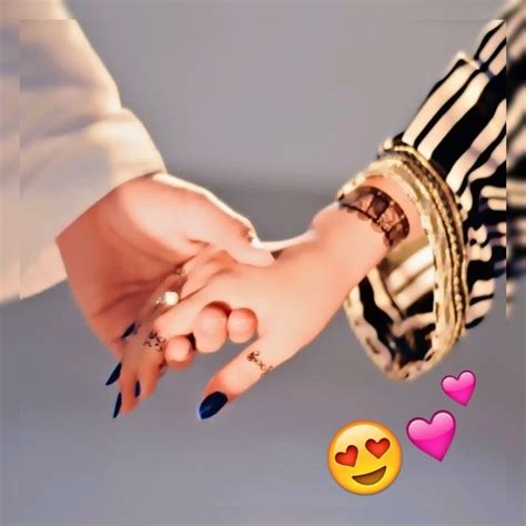 Pin By M Sufiya On Love Couple Hands Cute Love Couple Love Couple