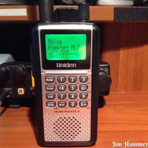 How to Listen To A Police Scanner | RatedRadarDetector