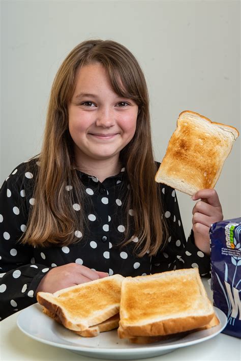 Girl Who Ate Only Toast Pringles Claims Hypnotherapy Cured Her Food Fears Fox News