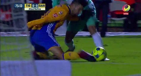 Jugador de Tigres sufrió escalofriante lesión VIDEO INTERNACIONAL