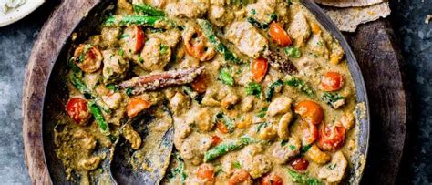 I'm dhanish and welcome to my blog my sri lankan recipes a collection of my favorite recipes & food related thoughts! Sri Lankan cashew chicken curry | Recipe | Easy chicken ...