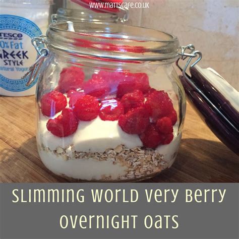 Healthy Delicious Very Berry Overnight Oats Matt S Cafe