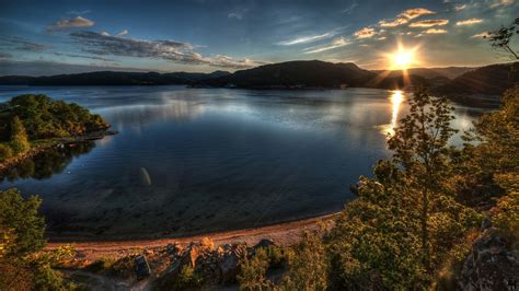 Stunning Lake Sunset 1920 X 1080 Hdtv 1080p Wallpaper