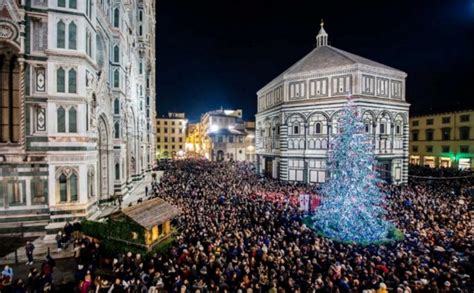 Christmas In Florence Italy With The Light Festival This Is Italy