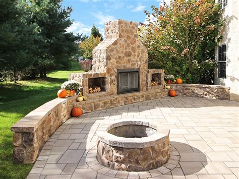 Outdoor Gas And Wood Burning Fireplace Backyard Firepits