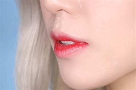 Usually, i used two separate colors to gradate and it took longer time make sure you open the cap…. Laneige Two Tone Tint Lip Bar Review — Reviews & More ...