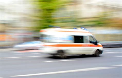 Ambulance siren sound effects all sounds. What Is The Doppler Effect And How Does It Work?