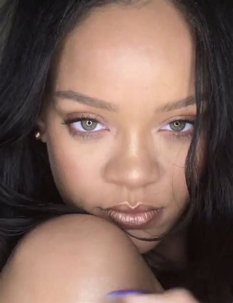 Rihanna Introduces Fentybeauty S Bodylava ~ Toya Z World