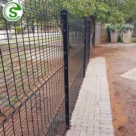 China Supplier 4mm Thickness 127x762mm Mesh Clearview Fencing China