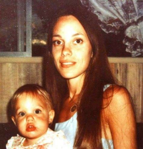35 Adorable Angelina Jolies Childhood Photos From The 1970s And Early