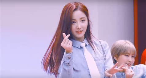 According to dispatch, lee min ho was seen with yeonwoo on aug. MOMOLAND Yeon Woo Steals Hearts With This Fancam! | Daily K Pop News