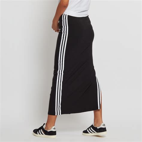 Country club style with a contemporary twist. adidas 3 Stripes Skirt - Ay5252 - Sneakersnstuff ...