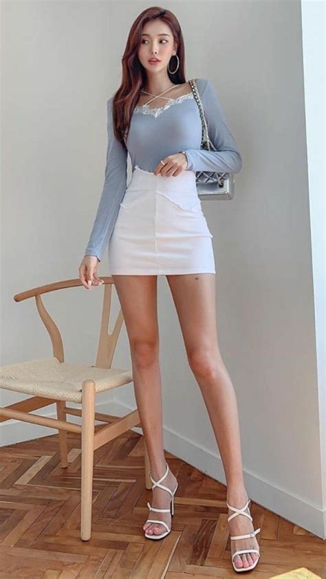 Gorgeous 💙💙💙 Asian Model High Waisted Skirt Fashion