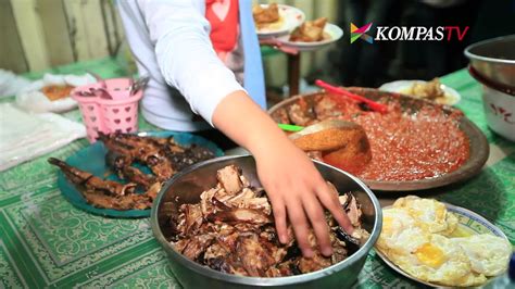 Warung Sego Pecel Mbok Sarti Banyuwangi Regency, East Java ...