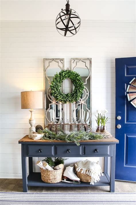 6 After-Christmas Winter Foyer Decorating Ideas