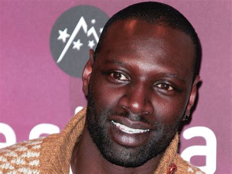 Ensemble ils ont quatre enfants. Omar Sy : il répond avec humour à un canular Twitter ann... - Télé Star