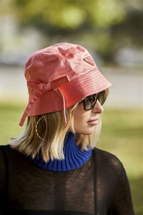 How To Style A Bucket Hat Street Style And Accessory Cool Chic Style