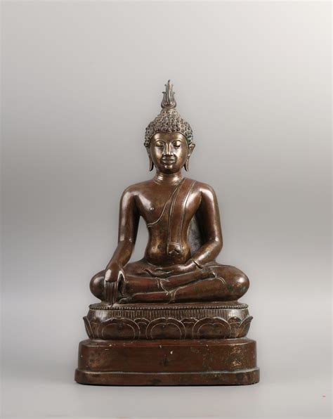 Buddha Assis Galerie Dart Asiatique Hioco