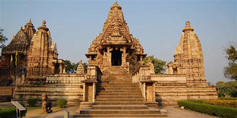 Lakshmana Temple Khajuraho (Timings, History, Entry Fee, Images, Aarti ...