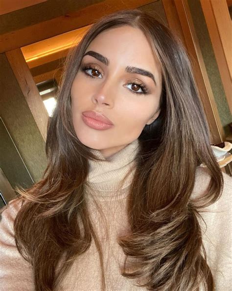 Olivia Culpo Hair Style In 2020 Olivia Culpo Hair Kardashian Hair Ombre Hair Brunette