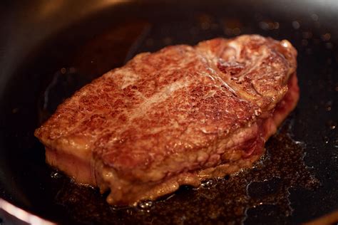 身も心も喜ぶ！ 肉好きに捧げる 肉山 流・牛ヒレ肉ステーキ 公式 Dancyu ダンチュウ